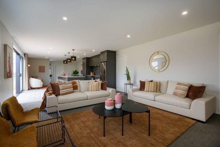 Photo of property in 12 Campbell Place, Marton, 4710