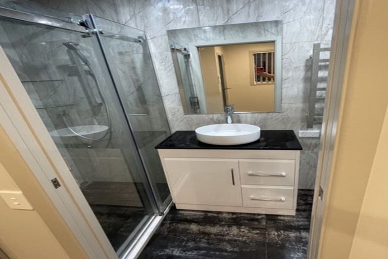 Photo of property in 16 Walworth Avenue, Pakuranga Heights, Auckland, 2010