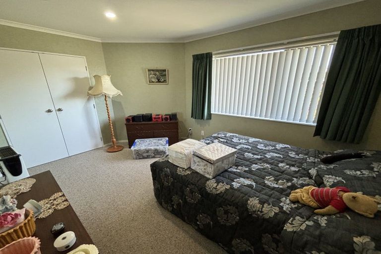 Photo of property in 125 Ruapehu Drive, Fitzherbert, Palmerston North, 4410