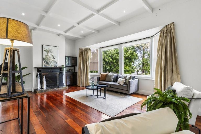 Photo of property in 52 St Vincent Avenue, Remuera, Auckland, 1050