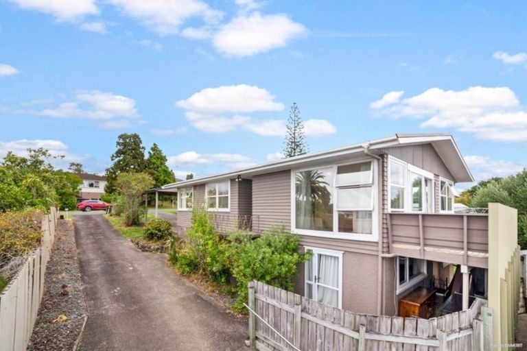 Photo of property in 1/45 Velma Road, Hillcrest, Auckland, 0627