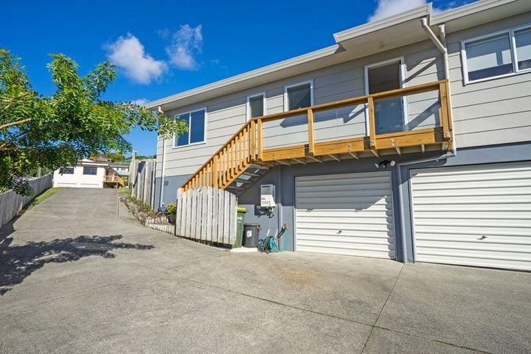 Photo of property in 68 Trias Road, Totara Vale, Auckland, 0629