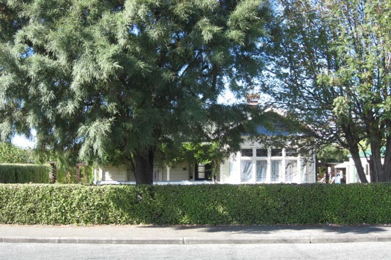Photo of property in 3 Hughes Street, Waimate, 7924