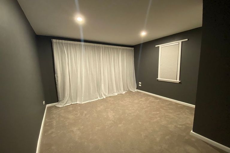 Photo of property in 1 Kinrara Place, Halswell, Christchurch, 8025