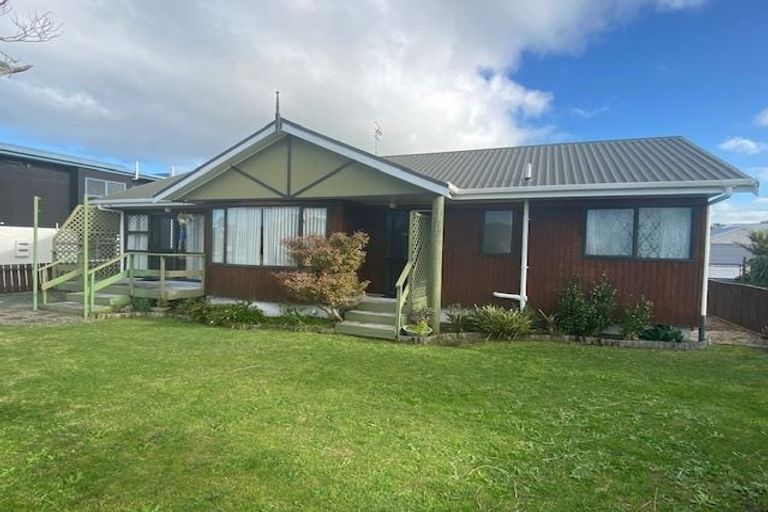 Photo of property in 75 One Tree Point Road, One Tree Point, 0118
