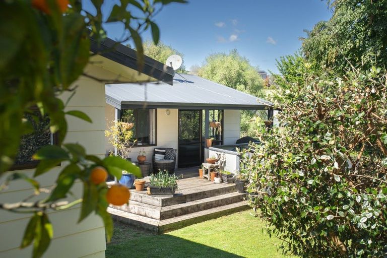 Photo of property in 18 Dunton Drive, Welcome Bay, Tauranga, 3112