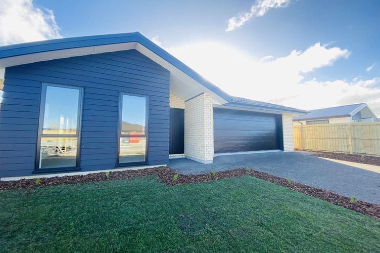 Photo of property in 20 Ned Place, Halswell, Christchurch, 8025