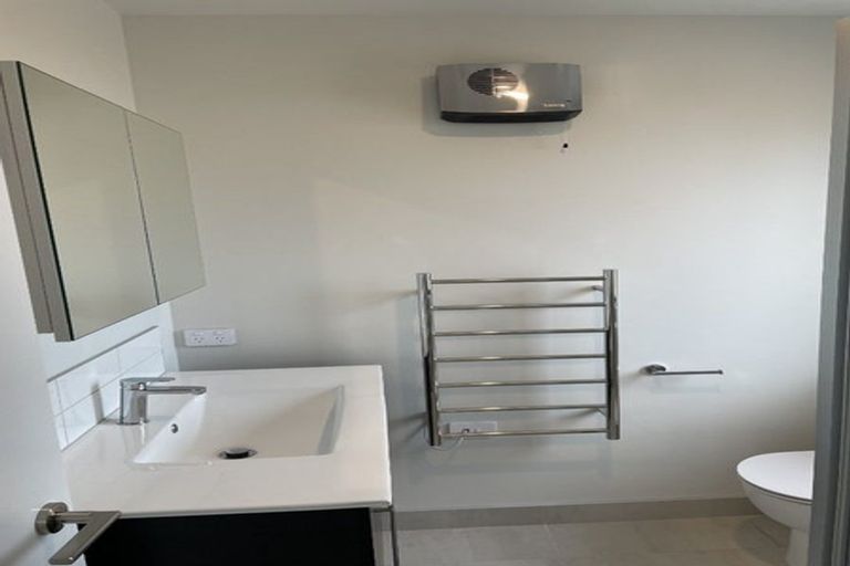 Photo of property in 2/112 Burke Street, Sydenham, Christchurch, 8023