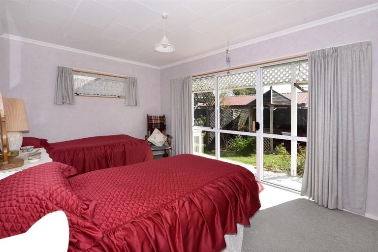 Photo of property in 2/11 Stead Crescent, Stoke, Nelson, 7011