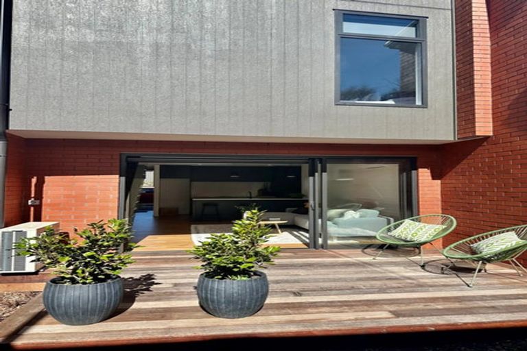 Photo of property in 3/206 Geraldine Street, Edgeware, Christchurch, 8013