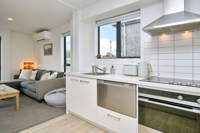 Photo of property in 14/14 Buffon Street, Waltham, Christchurch, 8023