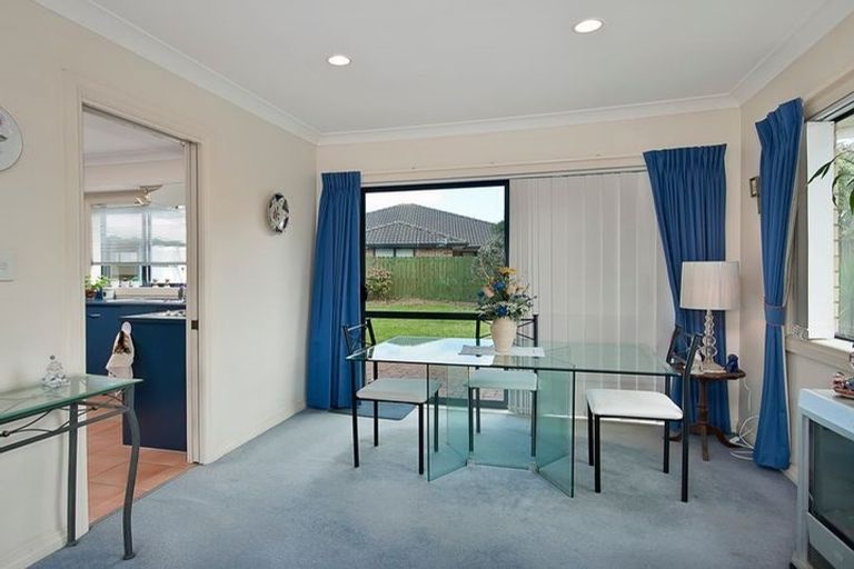 Photo of property in 20 Gransna Lane, East Tamaki, Auckland, 2013
