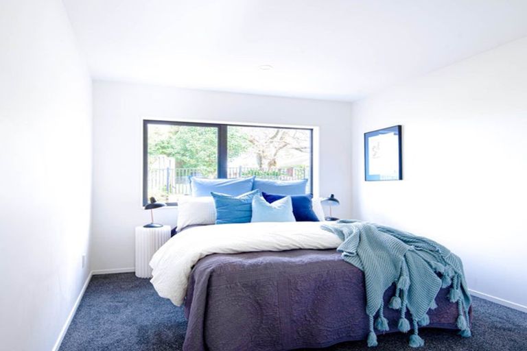 Photo of property in 27 Korokio Lane, Henderson, Auckland, 0612