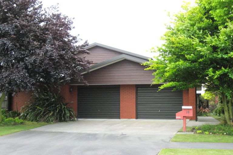 Photo of property in 28 Cricklewood Place, Avonhead, Christchurch, 8042