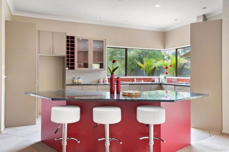 Photo of property in 52 Shelter Drive, Greenhithe, Auckland, 0632