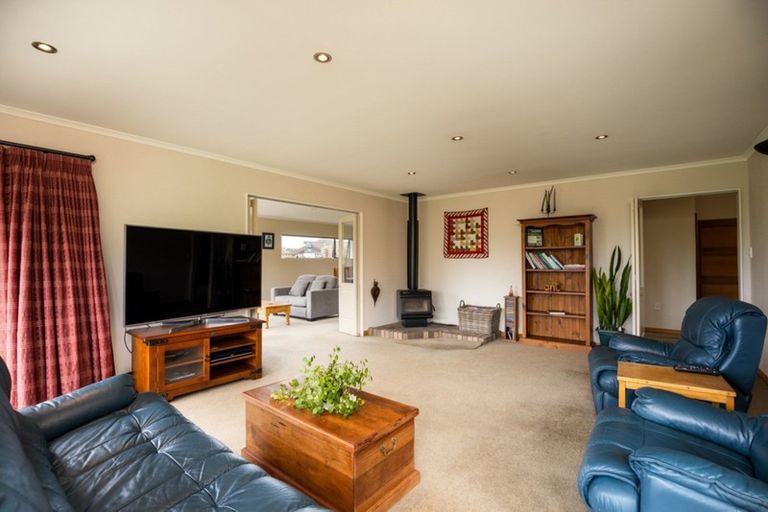 Photo of property in 10c Kinross Drive, Merrilands, New Plymouth, 4312