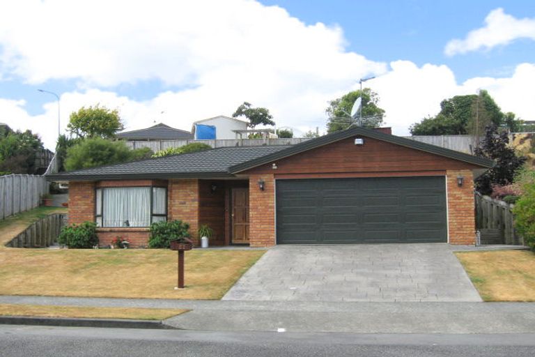 Photo of property in 22 Clearwater Terrace, Brown Owl, Upper Hutt, 5018