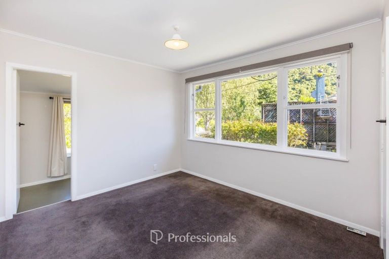 Photo of property in 55 Black Beech Street, Birchville, Upper Hutt, 5018