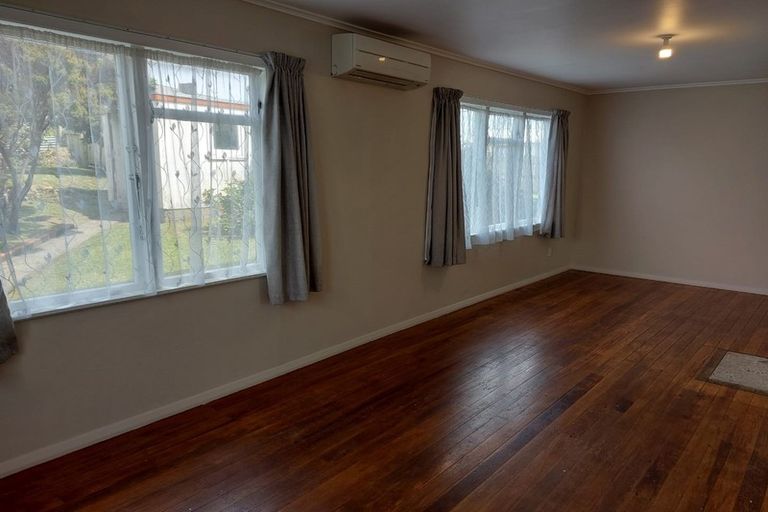 Photo of property in 42-44 Cheshire Street, Cannons Creek, Porirua, 5024
