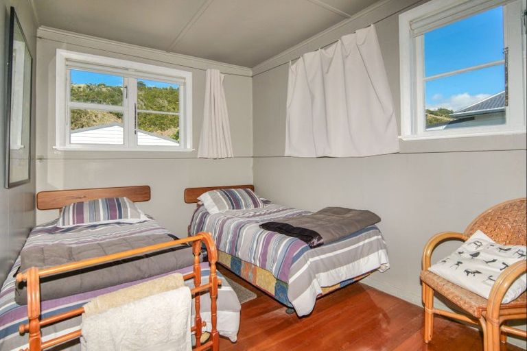 Photo of property in 5 Main Rd Ngakawau, Ngakawau, 7824