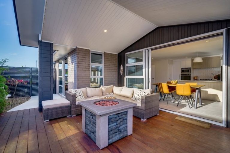 Photo of property in 15 Drabble Crescent, Papamoa Beach, Papamoa, 3118