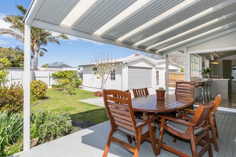 Photo of property in 8 Latham Street, Napier South, Napier, 4110