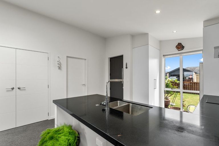 Photo of property in 3 Ponga Place, Papamoa Beach, Papamoa, 3118