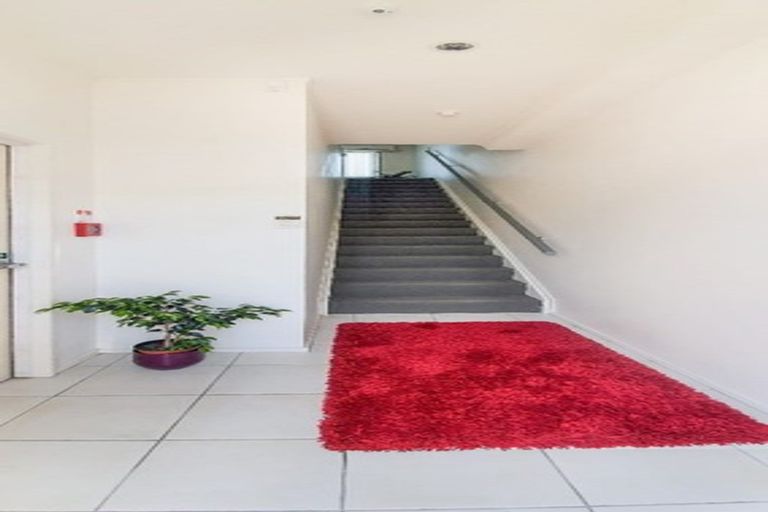 Photo of property in 9/15 Bishop Lenihan Place, East Tamaki, Auckland, 2013