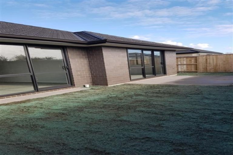 Photo of property in 20 Furlong Road, Papamoa, 3118