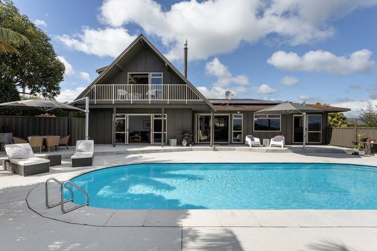 Photo of property in 306 Omokoroa Road, Omokoroa, 3114