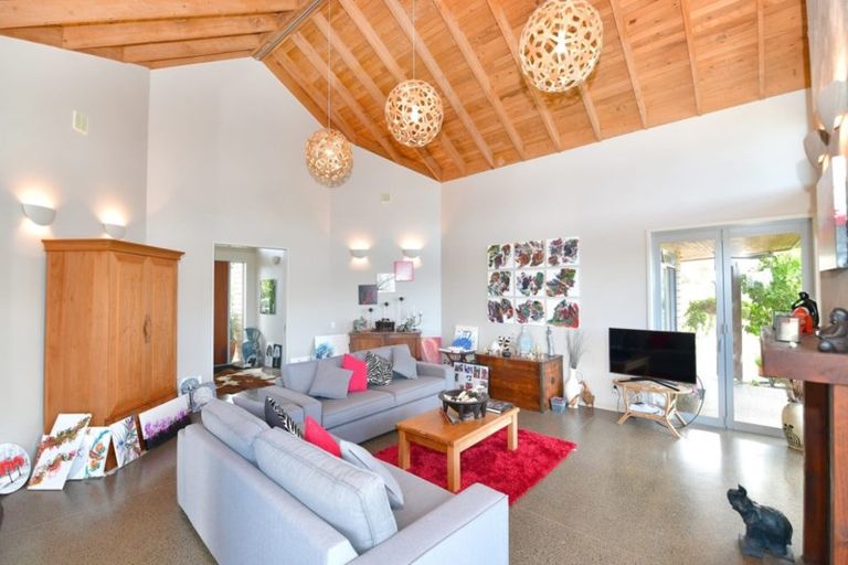 Photo of property in 210i Monowai Road, Wainui, Silverdale, 0994