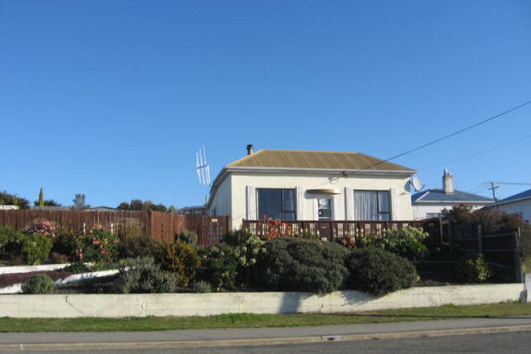 Photo of property in 77 Test Street, South Hill, Oamaru, 9400