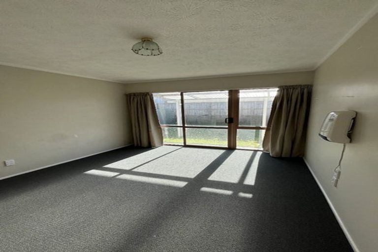 Photo of property in 3/16 Settlement Road, Papakura, 2110
