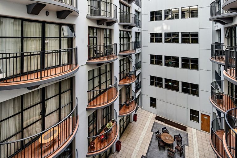 Photo of property in Atrium Towers, 4j/154 The Terrace, Wellington Central, Wellington, 6011