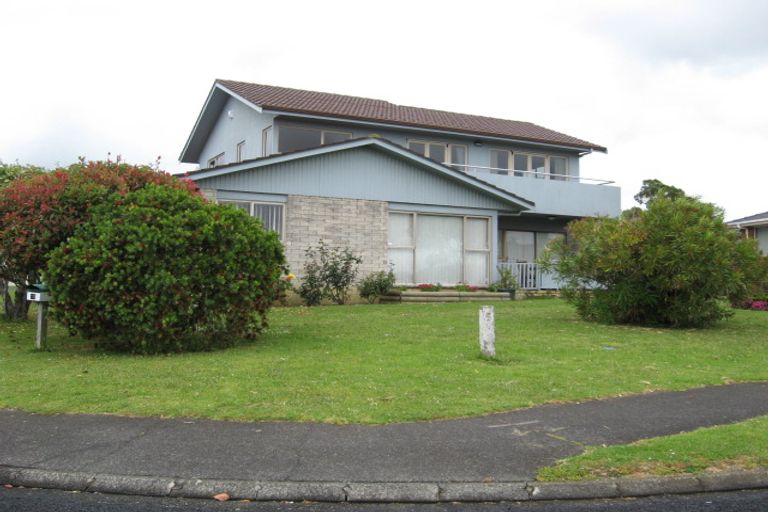 Photo of property in 72 Kiwi Esplanade, Mangere Bridge, Auckland, 2022