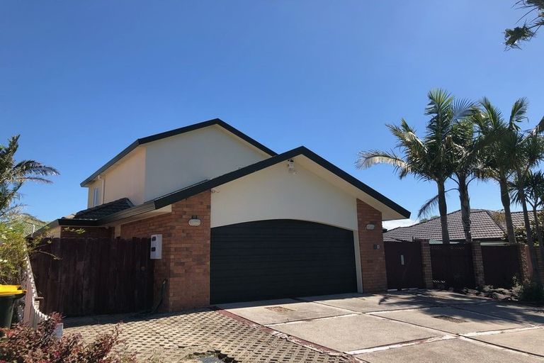 Photo of property in 100 Westerham Drive, Dannemora, Auckland, 2016