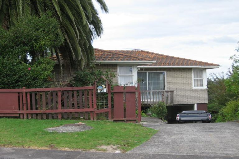 Photo of property in 52 Harmel Road, Glendene, Auckland, 0602