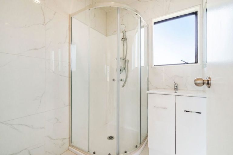 Photo of property in 2/41 Station Road, Takanini, 2112