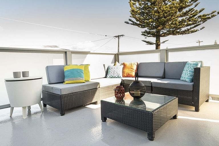 Photo of property in 28 Hall Road, Pataua North, Whangarei, 0175