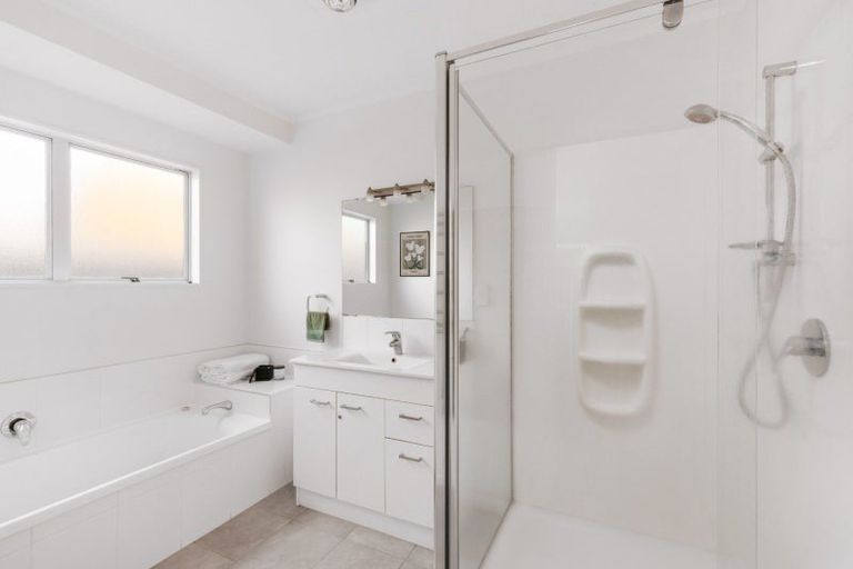 Photo of property in 50 Pacific View Road, Papamoa Beach, Papamoa, 3118