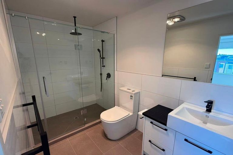 Photo of property in 23 Meritage Lane, Te Atatu South, Auckland, 0610