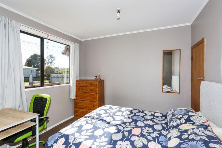 Photo of property in 5 Evans Place, Papakura, 2110
