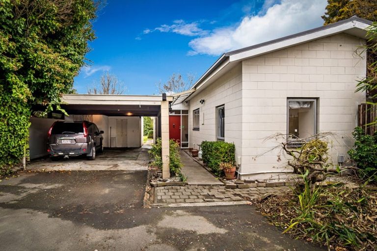 Photo of property in 101b Yaldhurst Road, Sockburn, Christchurch, 8042