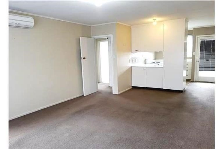 Photo of property in Capel Courts, 8/141a Clarence Street, Riccarton, Christchurch, 8011