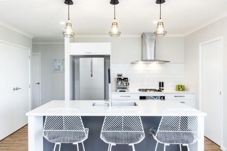 Photo of property in 15 Hikawera Drive, Frimley, Hastings, 4120