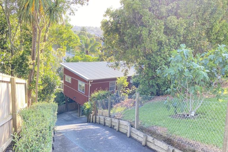 Photo of property in 23 Crocombe Crescent, Beach Haven, Auckland, 0626