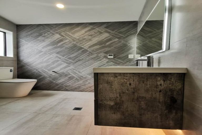 Photo of property in 18 Toia Lane, Silverdale, 0932