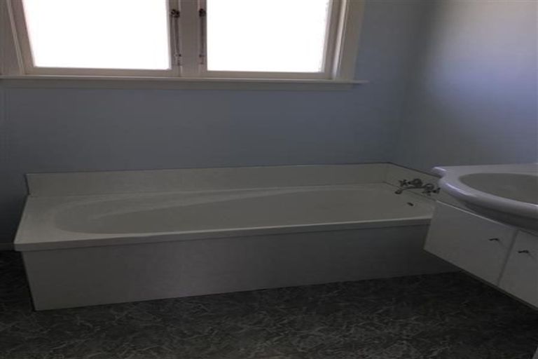 Photo of property in 15a Oxford Street, West End, Timaru, 7910