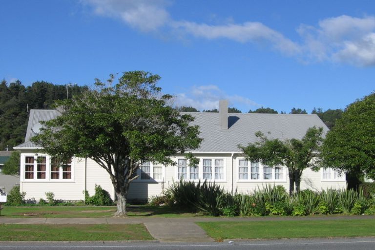 Photo of property in 300/1298 High Street, Taita, Lower Hutt, 5011