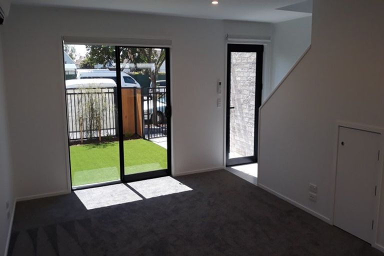 Photo of property in 2/230 Worcester Street, Christchurch Central, Christchurch, 8011